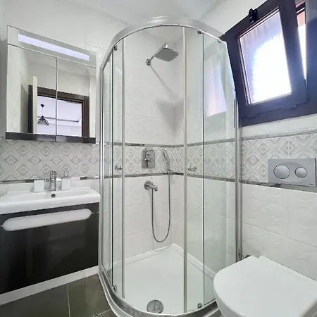 Luxurious With Pool Directly By The Sea * Çeşme