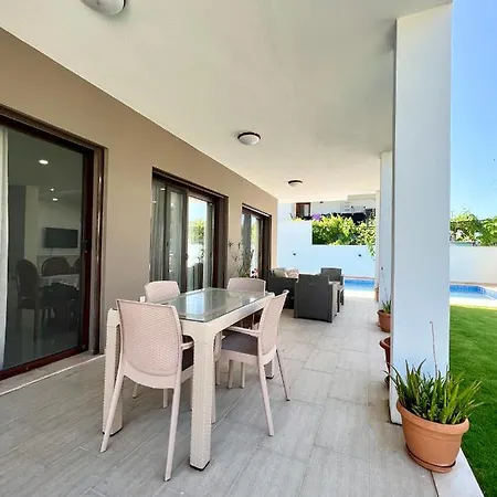Luxurious With Pool Directly By The Sea * Çeşme