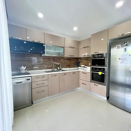 Villa Luxurious With Pool Directly By The Sea *